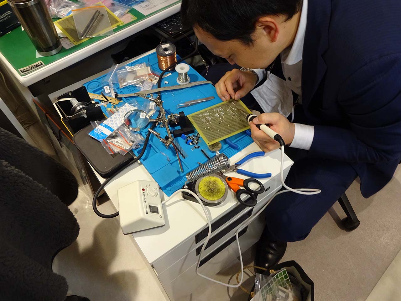 Painting wings that fly high