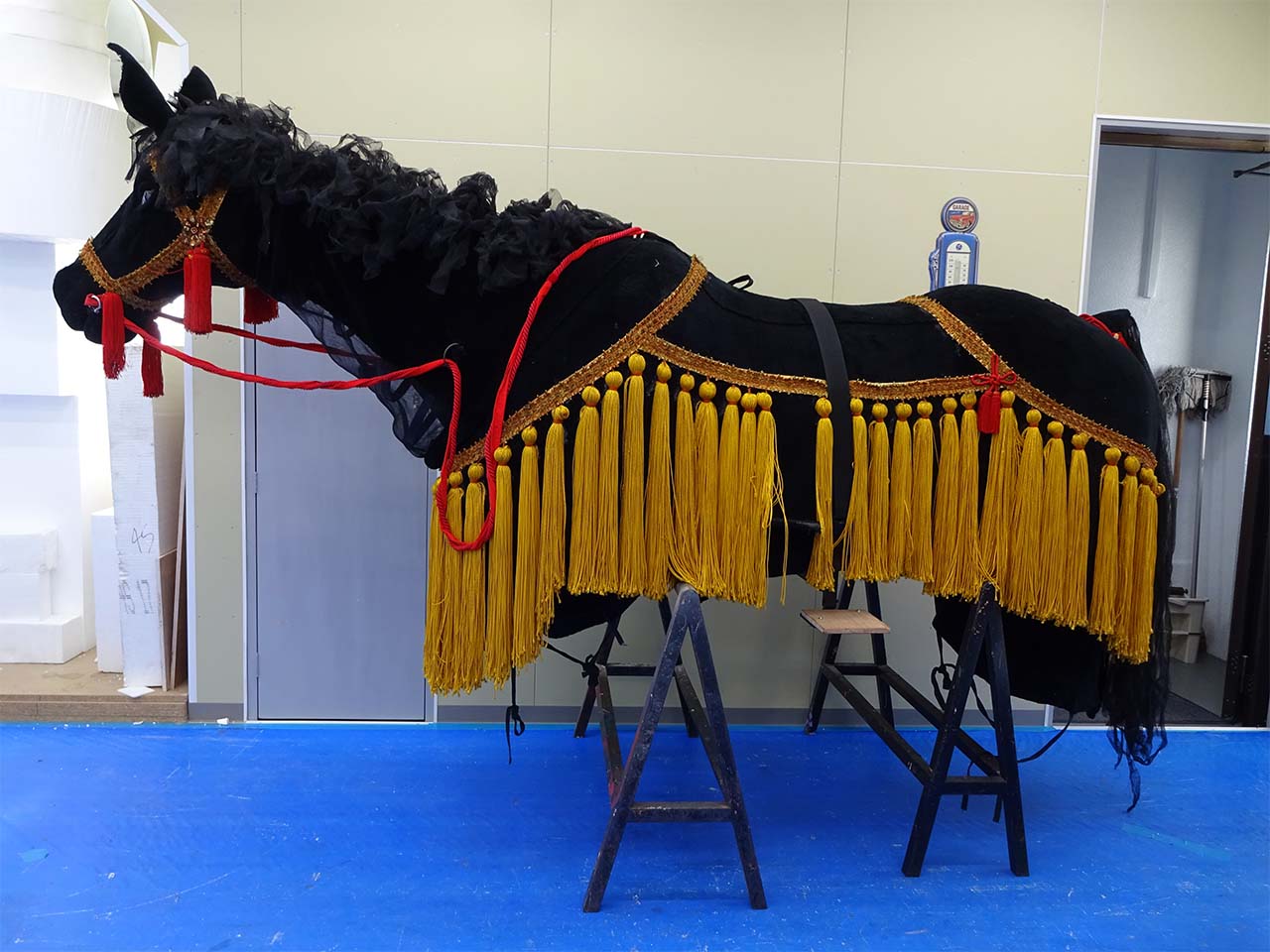 Painting wings that fly high